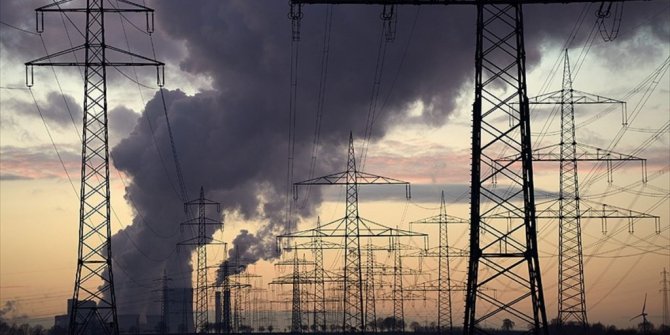 TÜRKİYE'NİN ELEKTRİK İTHALATI FATURASI YÜZDE 51 AZALDI