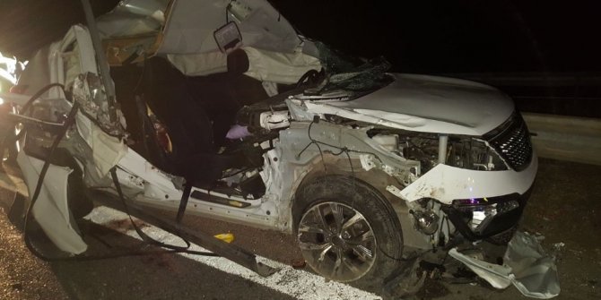 KONTROLDEN ÇIKAN ARAÇ BARİYERLERE ÇARPTI: 2 ÇOCUK ÖLDÜ