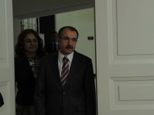 Bakan Dinçerden Eğitim Yaşına İlişkin Açıklama