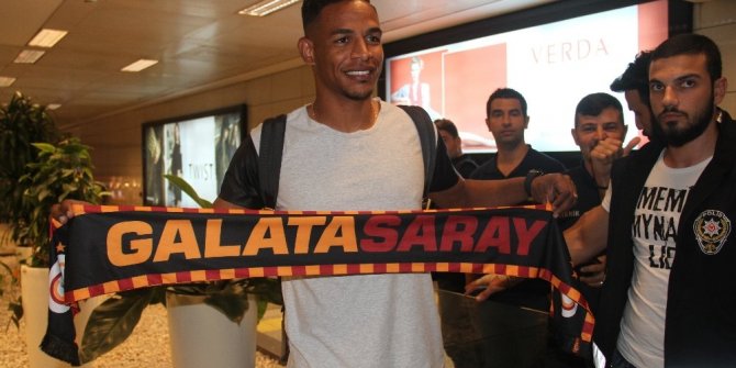 GALATASARAY’IN YENİ BOMBASI İSTANBUL’A GELDİ