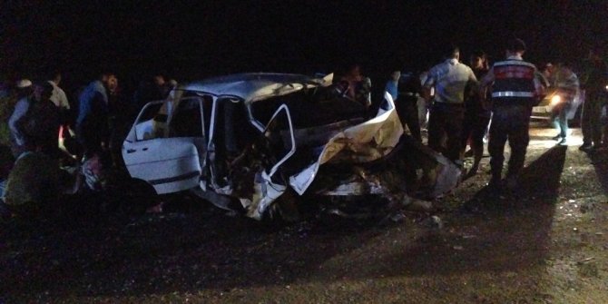 KATLİAM GİBİ KAZA: 4 KİŞİ ÖLDÜ, 6 KİŞİ YARALI