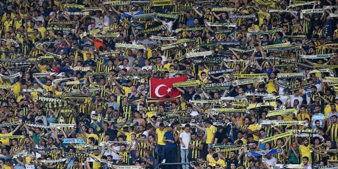FENERBAHÇE'DEN TARAFTARINA JEST