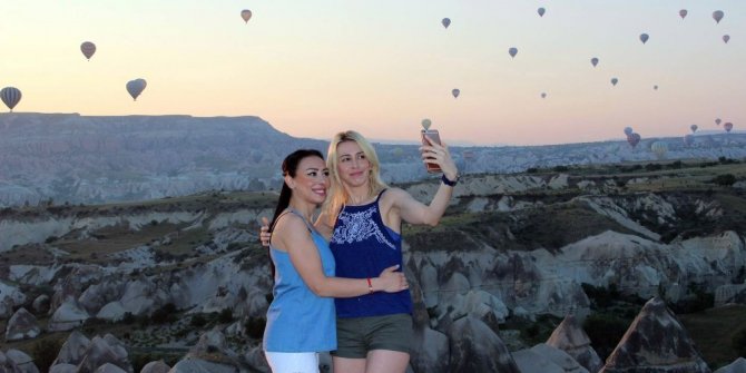 150 BİN TURİST KAPADOKYA’YI GÖKYÜZÜNDEN İZLEDİ