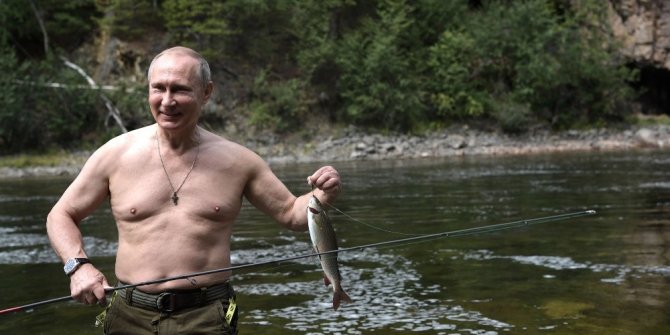 RUSYA DEVLET BAŞKANI PUTİN BALIK AVINDA