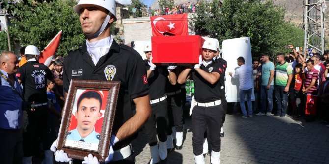 ADANALI ŞEHİT GÖZYAŞLARIYLA UĞURLANDI