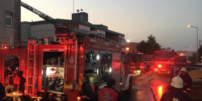 İSTANBUL’DA FABRİKA YANGINI