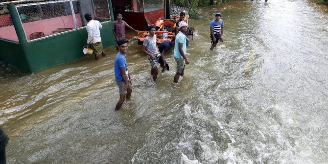 VİETNAM’DA SEL FELAKATİ: 26 KİŞİ ÖLDÜ