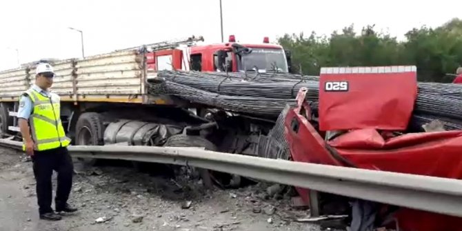 TEM’DE KAZA: OTOYOL TRAFİĞE KAPATILDI