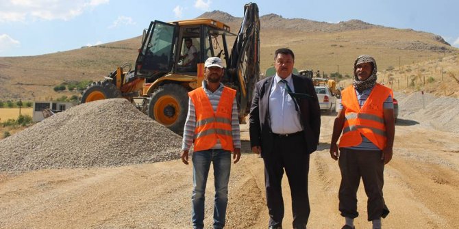 BAŞKAN ÇELEĞEN; BELAN KARAYOLUNDA ÇALIŞMALARI İNCELEDİ