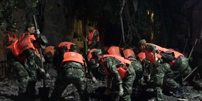 ÇİN’DEKİ DEPREMDE ÖLÜ SAYISI 13’E YÜKSELDİ