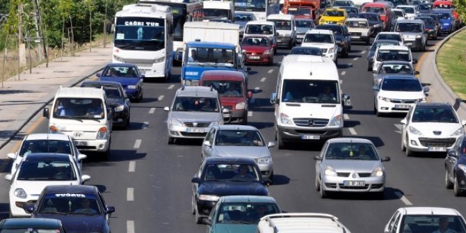 KAHRAMANMARAŞ’TA HER 5 KİŞİYE 1 ARAÇ DÜŞÜYOR