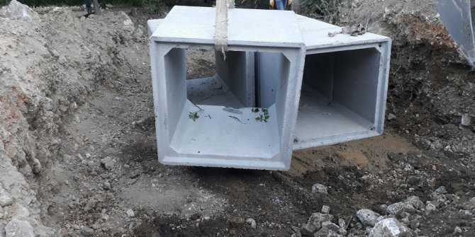 ÇAĞLAYANCERİT’TE MENFEZ ÇALIŞMASI