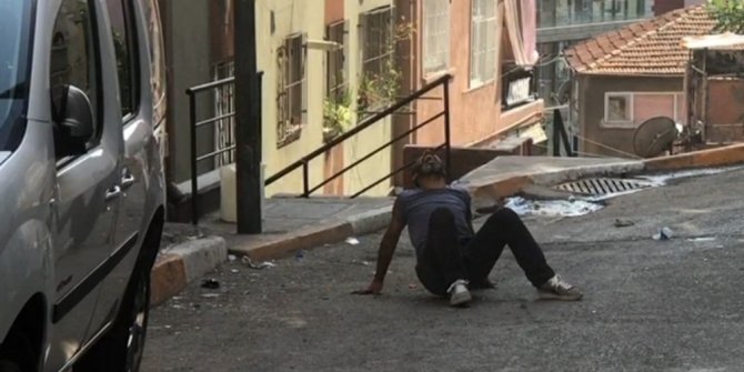 BONZAİ KRİZİNE GİREN GENÇ KENDİNİ YERDEN YERE VURDU