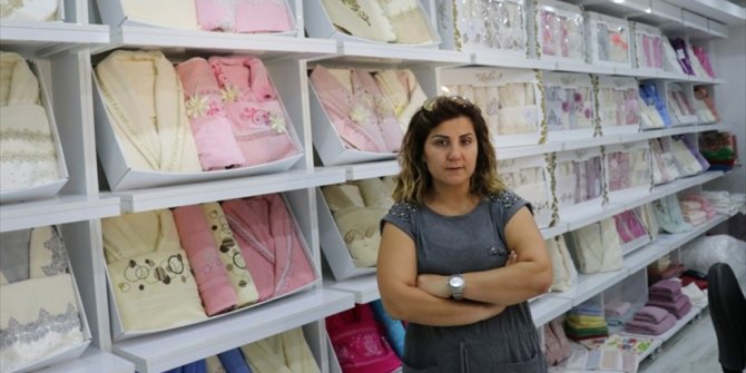 İHRACAT YAPTI DEVE KURBAN ETTİ