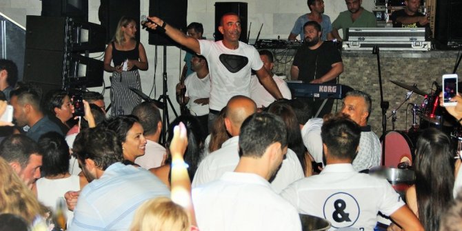 CENGİZ İMREN KONSERİNDE İZDİHAM YAŞANDI