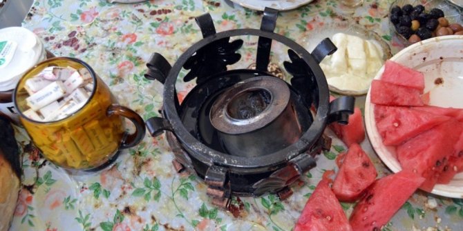 ÇAY DEMLERKEN OCAK PATLADI: 3 YARALI