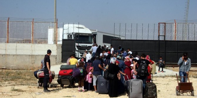 SURİYELİLER AKIN AKIN ÜLKELERİNE GİDİYOR