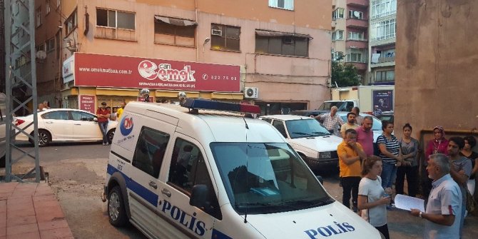 YANGIN MERDİVENİNDEN EVE GİRDİLER: ACI MANZARAYLA KARŞILAŞTILAR