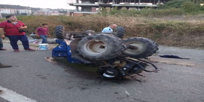 FINDIK İŞÇİLERİ TAŞIYAN TRAKTÖR DEVRİLDİ: 10 YARALI