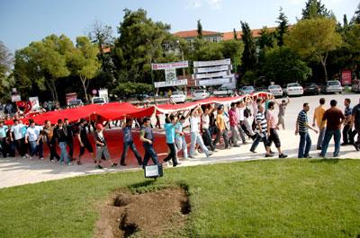 Muğla’da ‘Şehitlere Saygı’ yürüyüşü