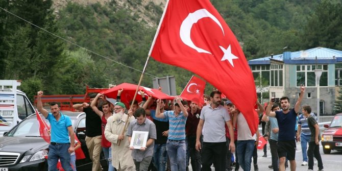 ŞEHİT EREN BÜLBÜL İÇİN YÜRÜYÜŞ DÜZENLENDİ