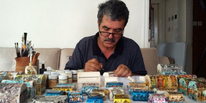 37 YILDIR DEVE KEMİĞİNİ SANATA DÖNÜŞTÜRÜYOR