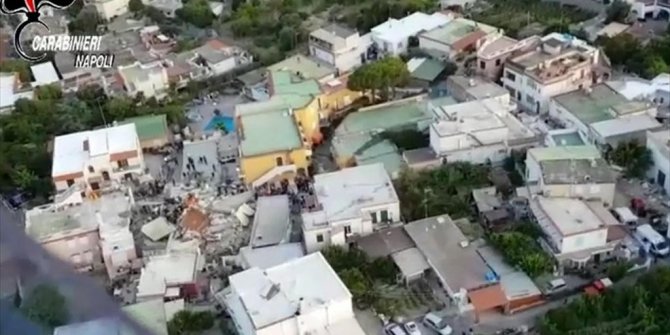 İTALYA'DAKİ DEPREMDE ÖLÜ SAYISI ARTIYOR