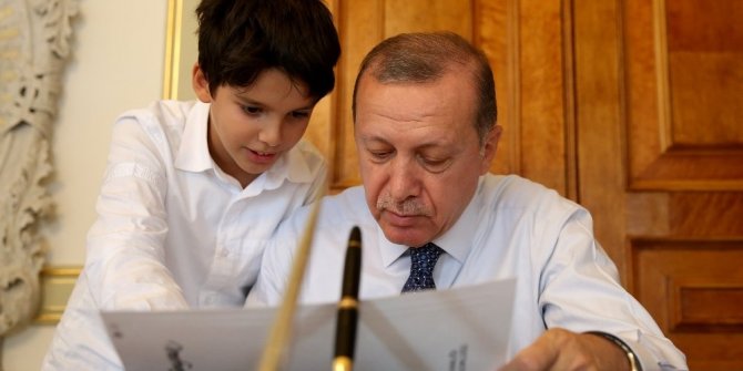 ERDOĞAN, TORUNU ÖMER TAYYİP’LE FOTOĞRAFLARINI PAYLAŞTI