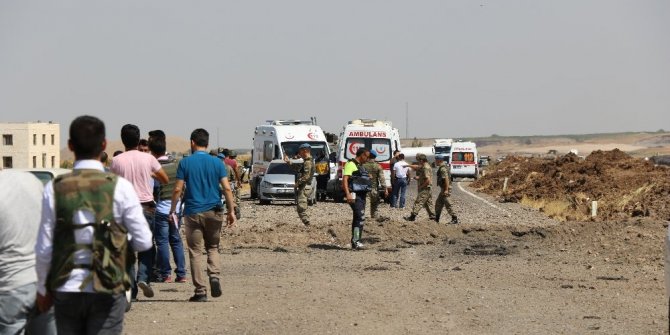 ASKERİ ARACIN GEÇİŞİNDE PATLAMA: 2 ŞEHİDİMİZ VAR!