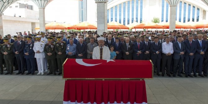 BAŞKENT ŞEHİDİNİ SON YOLCULUĞUNA UĞURLADI