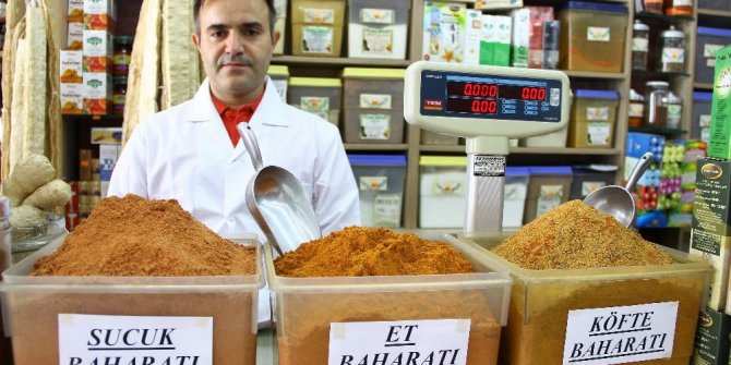 KURBAN ETİNİ DAHA LEZZETLİ KILAN BAHARATLARA BÜYÜK İLGİ