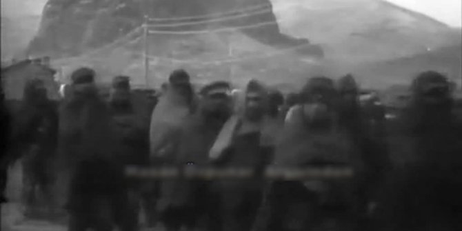 ESİR ALINAN YUNAN ASKERLERİNİN GÖRÜNTÜSÜ ORTAYA ÇIKTI