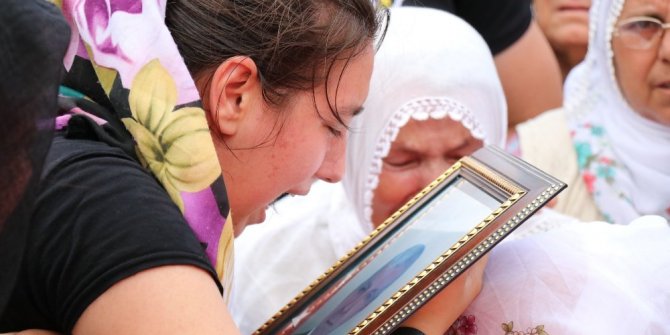 ŞEHİT KIZI: BABA, BIRAKMA BENİ