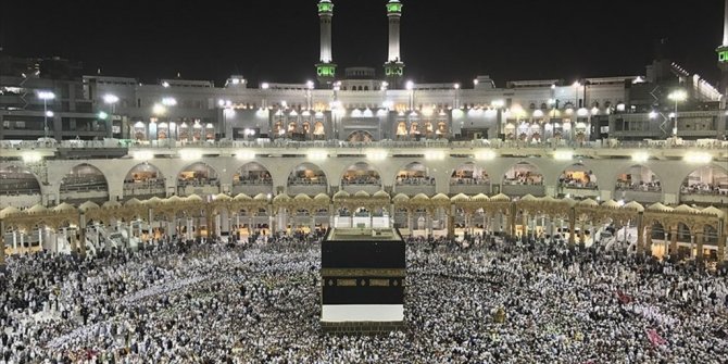 2 MİLYONA YAKIN HACI ADAYI KUTSAL TOPRAKLARDA