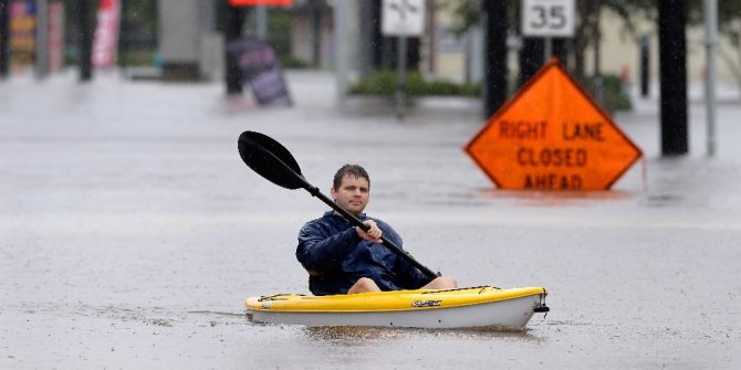 HARVEY KASIRGASI, MEKSİKA KÖRFEZİNE DOĞRU İLERLİYOR