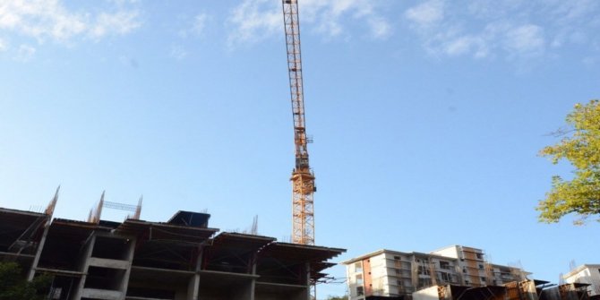 VİNÇLİ EYLEM 9 SAAT SONRA BİTTİ