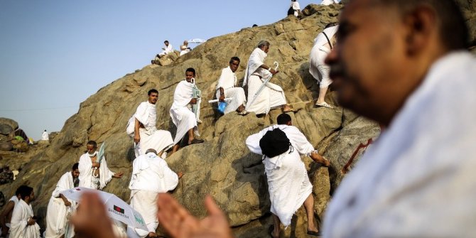 HACI ADAYLARI ARAFAT’A İNTİKALLERİ TAMAMLANDI