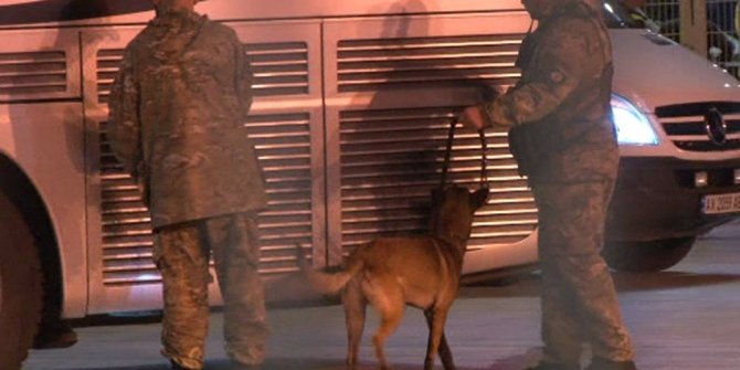 MİLLİ TAKIM OTOBÜSÜNDE BOMBA ARAMASI