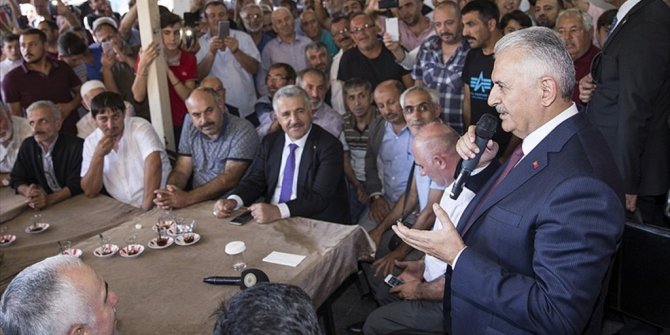 BAŞBAKAN YILDIRIM: ÜLKESİNİ CÜMLE ALEME ŞİKAYET EDENDEN BU ÜLKE FAYDA GÖRMEZ