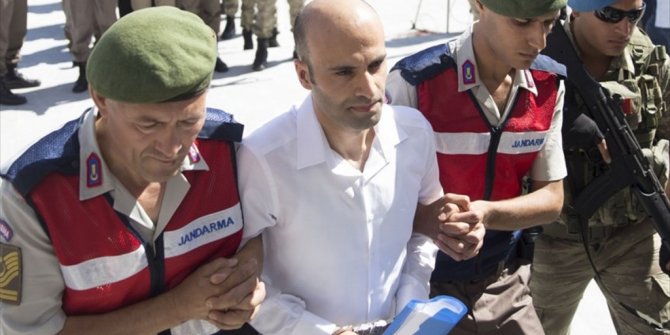 BOMBACI PİLOTLARA 'ELİNE SAĞLIK' DEDİĞİNİ İNKAR ETTİ