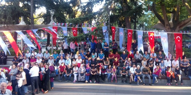 DONDURMA TIRINA TRABZONLULAR BÜYÜK İLGİ GÖSTERDİ