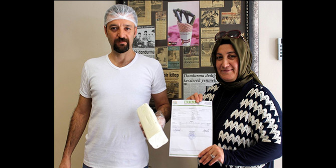 ÇÖLYAK HASTALARI İÇİN DONDURMA ÜRETTİ