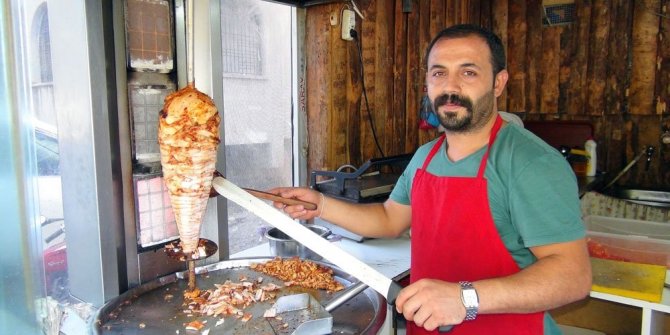 SİGARAYI BIRAKTI, ÖĞRENCİLERE BURS VERECEK
