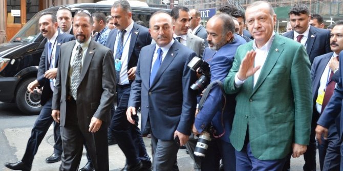 ERDOĞAN’IN OTELİNİN BULUNDUĞU SOKAK TRAFİĞE KAPATILDI