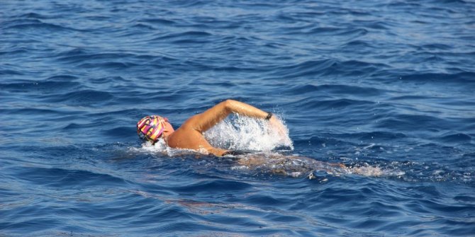 AYLAN’LAR BİR DAHA ÖLMESİN DİYE YUNANİSTAN’DAN TÜRKİYE’YE YÜZDÜ