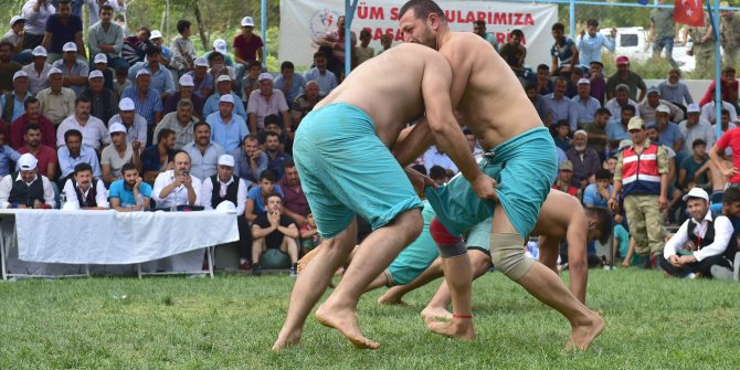 DULKADİROĞLU’NDAN BERTİZ’DE GÖRKEMLİ GÜREŞ FESTİVALİ