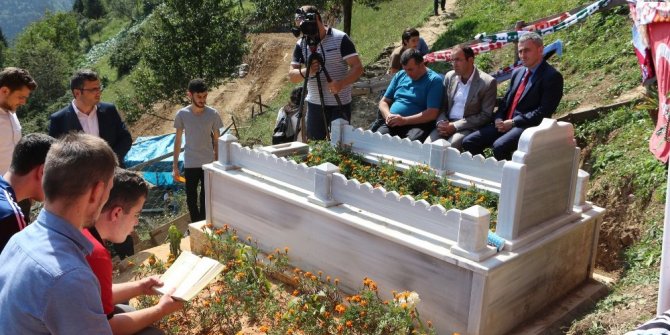 BİR KEZ DAHA ’İYİ Kİ VARSIN EREN’ DEDİLER