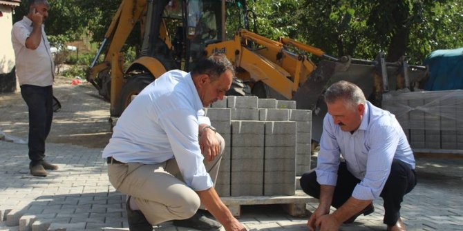 KÜRTÜL MAHALLESİNE KİLİTLİ PARKE DÖŞENİYOR