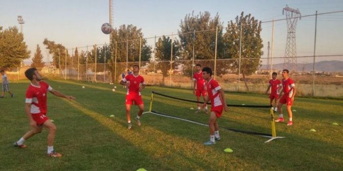FUTBOLCU FABRİKASI 1920 MARAŞ SPOR