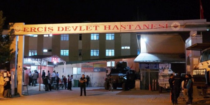 İKİ AİLE ARASINDA BIÇAKLI SOPALI KAVGA: 10 YARALI